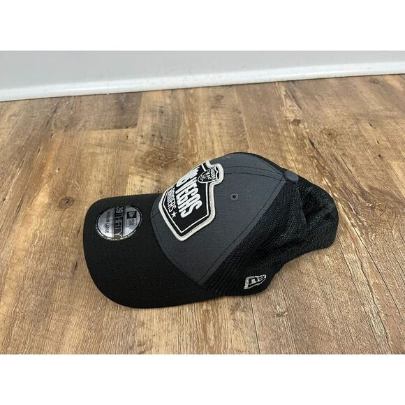 New Era 39Thirty Las Vegas Raiders Fitted Hat M/L Black Gray Embroidered NWT - Picture 4 of 8